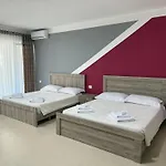 Megan - Floor 3 Apartahotel 3*