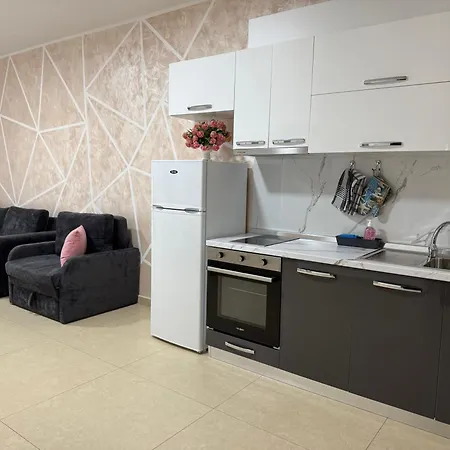 Ξενοδοχείο με διαμερίσματα Megan - Floor 3 Shëngjin