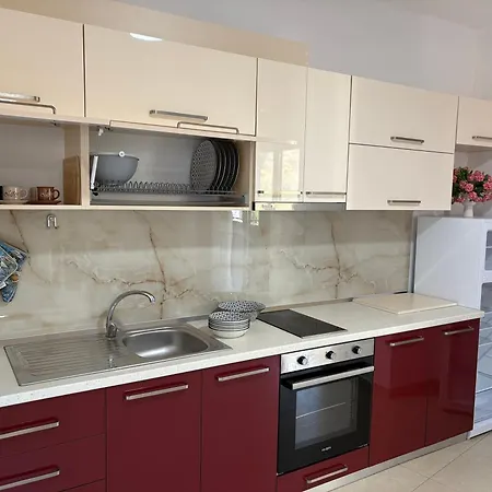 Megan - Floor 3 Apartmanhotel 3*