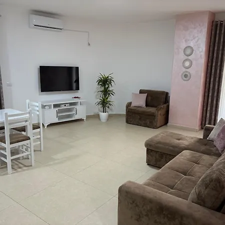 Megan - Floor 3 Apartmanhotel Shëngjin