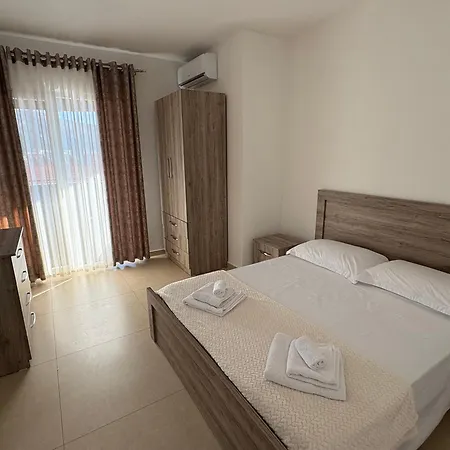 Megan - Floor 3 Apartmanhotel Shëngjin