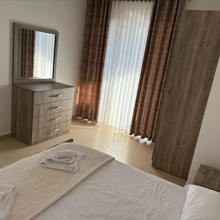 Megan - Floor 3 Apartmanhotel Shëngjin